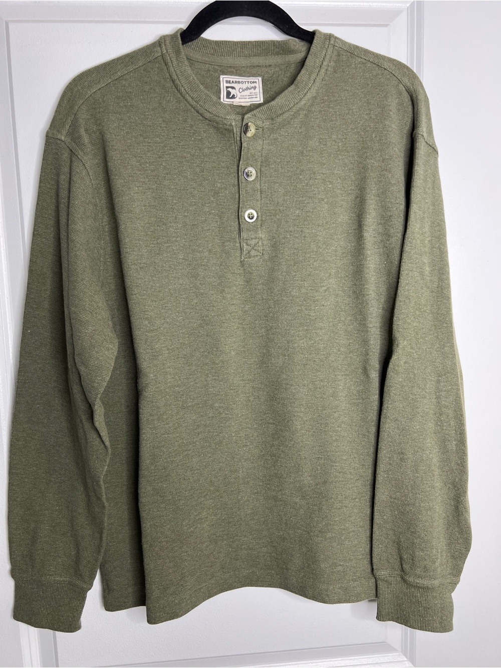 Bearbottom Clothing Men's Green Long Sleeve Henley Shirt Size Large 100% Cotton